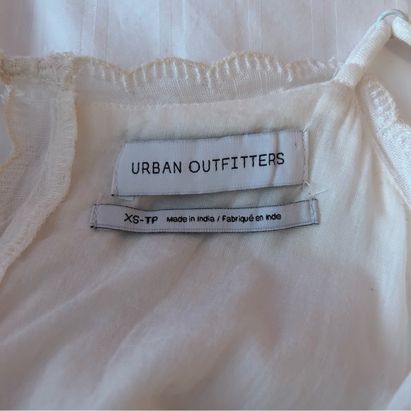 urban outfitters “hanna” tiered and scalloped babydoll dress - Picture 6 of 7